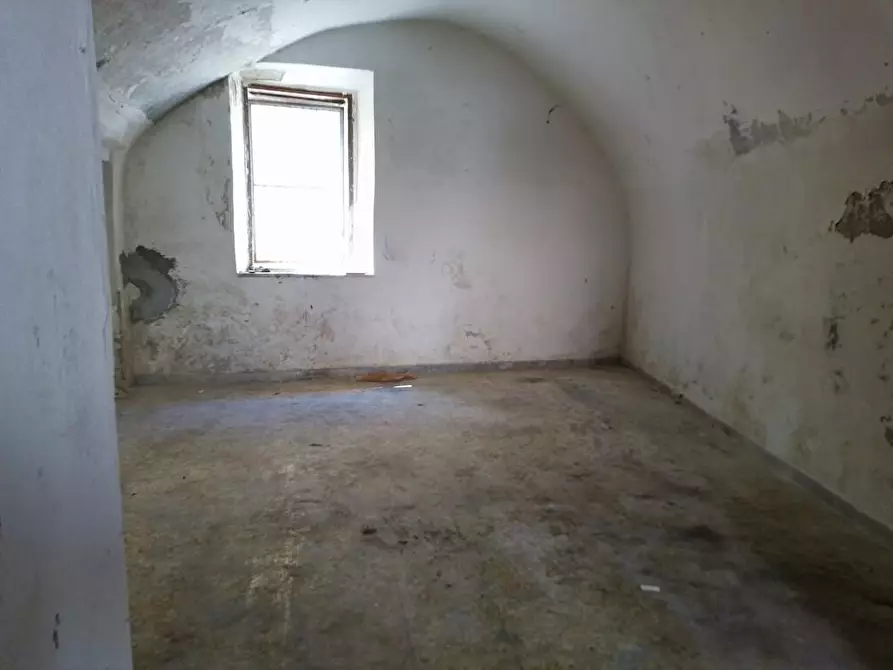 Immagine 7 di Garage in vendita  in Vico San Martino 1 a Sarno