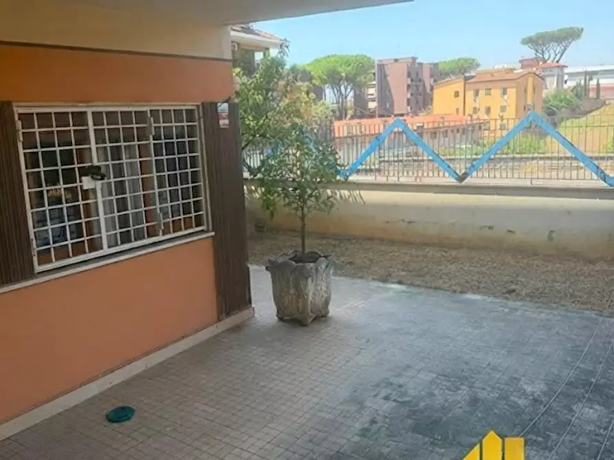 Immagine 2 di Appartamento in vendita  in VIA DI BRAVETTA 512 a Roma