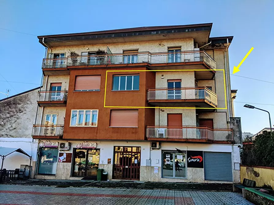 Immagine 2 di Appartamento in vendita  in Piazza De Gregorio 15 a San Giorgio Del Sannio