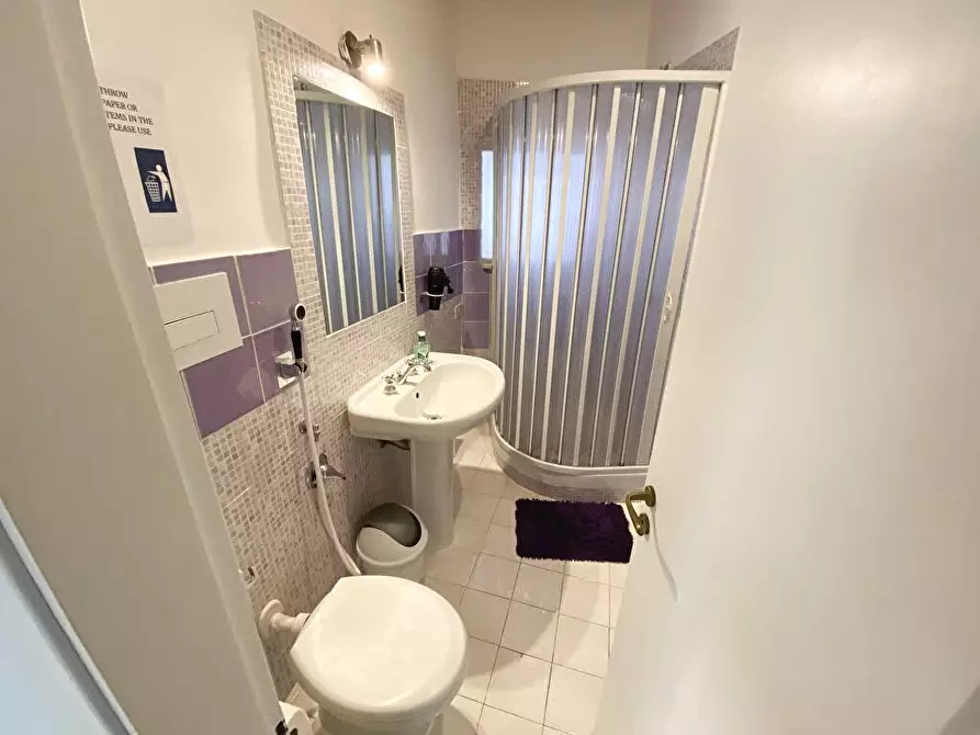 Immagine 24 di Camera in affitto  in Via Argenteria  19 a Palermo