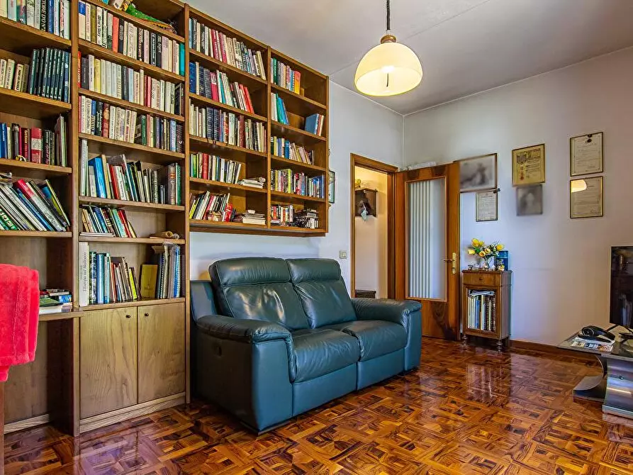 Immagine 17 di Villa in vendita  in Via Ugo Foscolo 9 a Vicenza