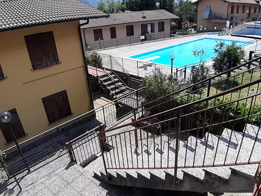 Immagine 2 di Appartamento in vendita  in Via Aldo Moro 200 a Ranzanico