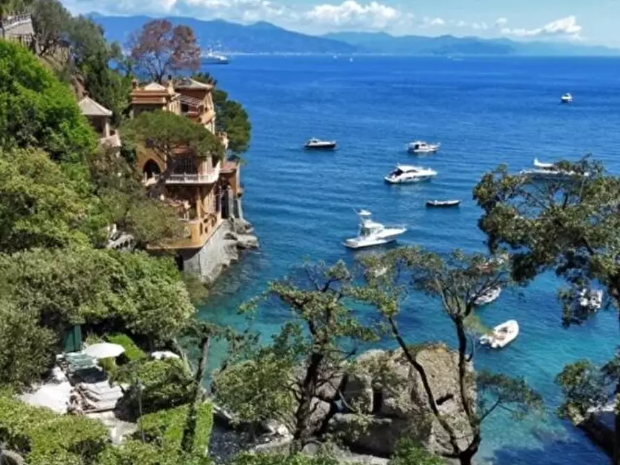 Immagine 15 di Appartamento in vendita  in via privata dei lecci 2 a Rapallo