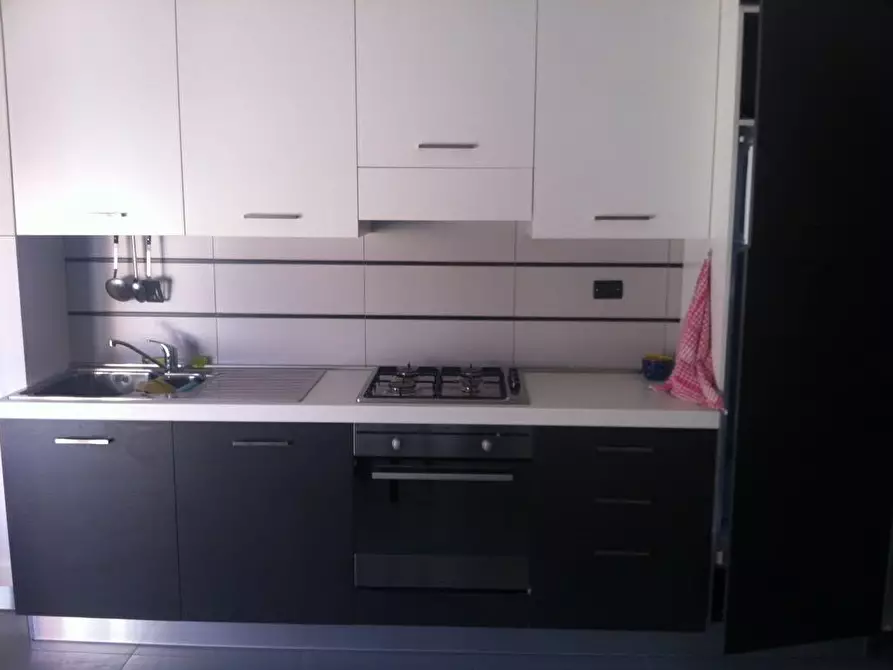 Immagine 10 di Camera in affitto  in Via Lucania  52 a Pescara