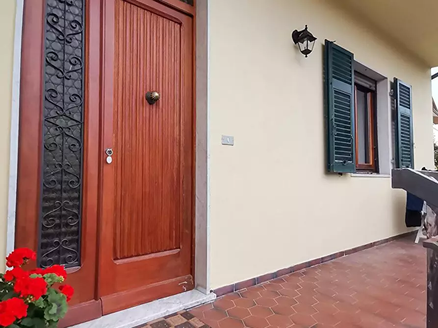 Immagine 3 di Abitazione tipica in affitto  in via rozzone 18 a Ortonovo