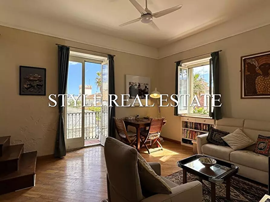 Immagine 10 di Appartamento in vendita  in Via Cimone 10 a Siracusa