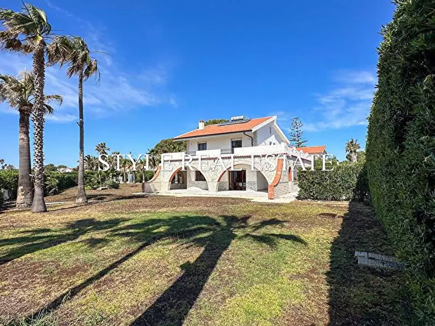 Immagine 26 di Villa in affitto  in Arenella a Siracusa