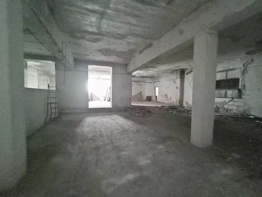 Immagine 9 di Magazzino in vendita  in Viale Porto Torres 2 a Sassari
