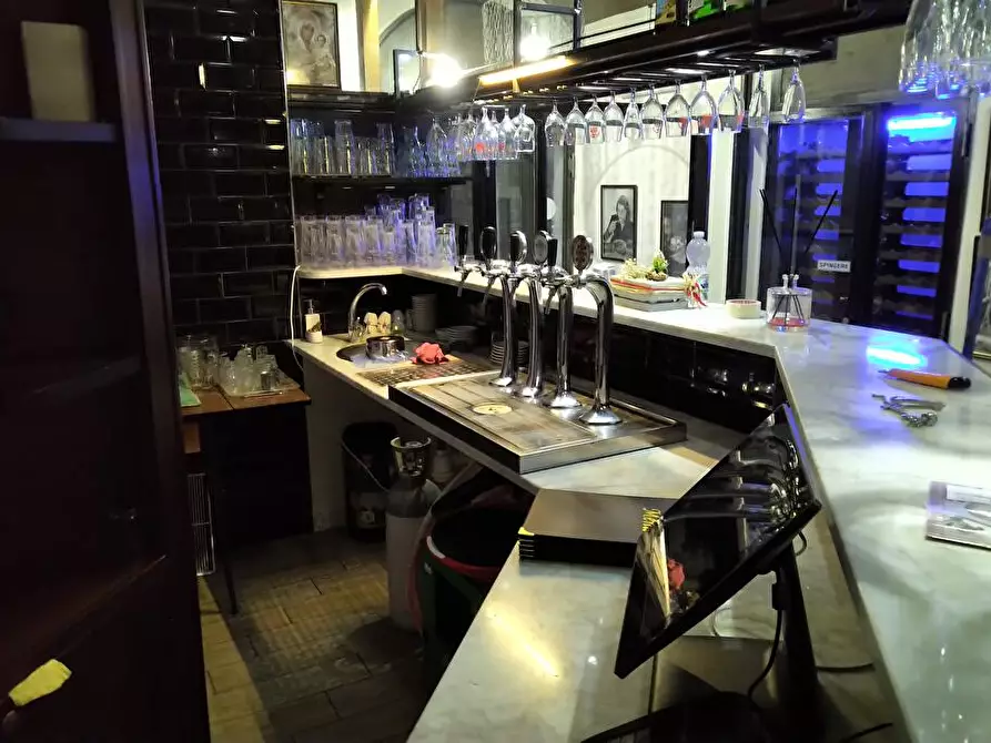 Immagine 3 di Negozio in vendita  in via della rimessa 10 a Viterbo