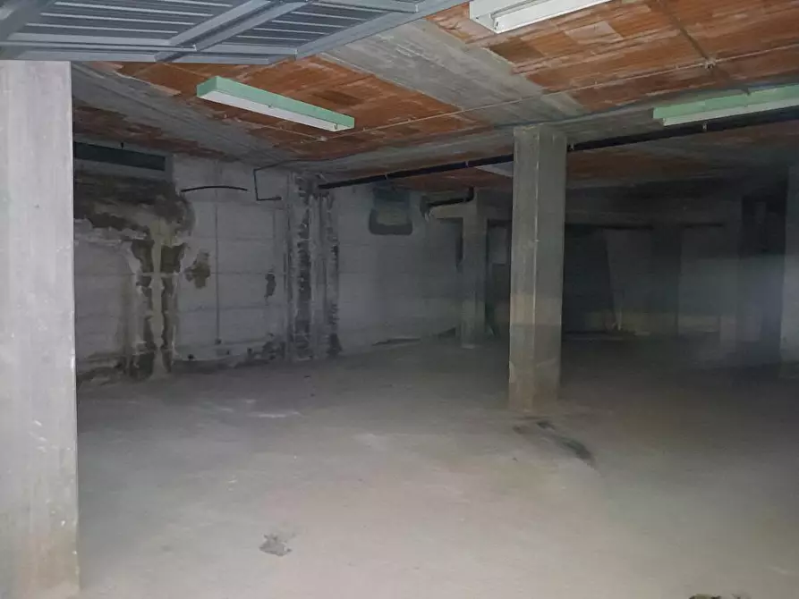 Immagine 3 di Magazzino in vendita  in Ccc 566 a Rieti