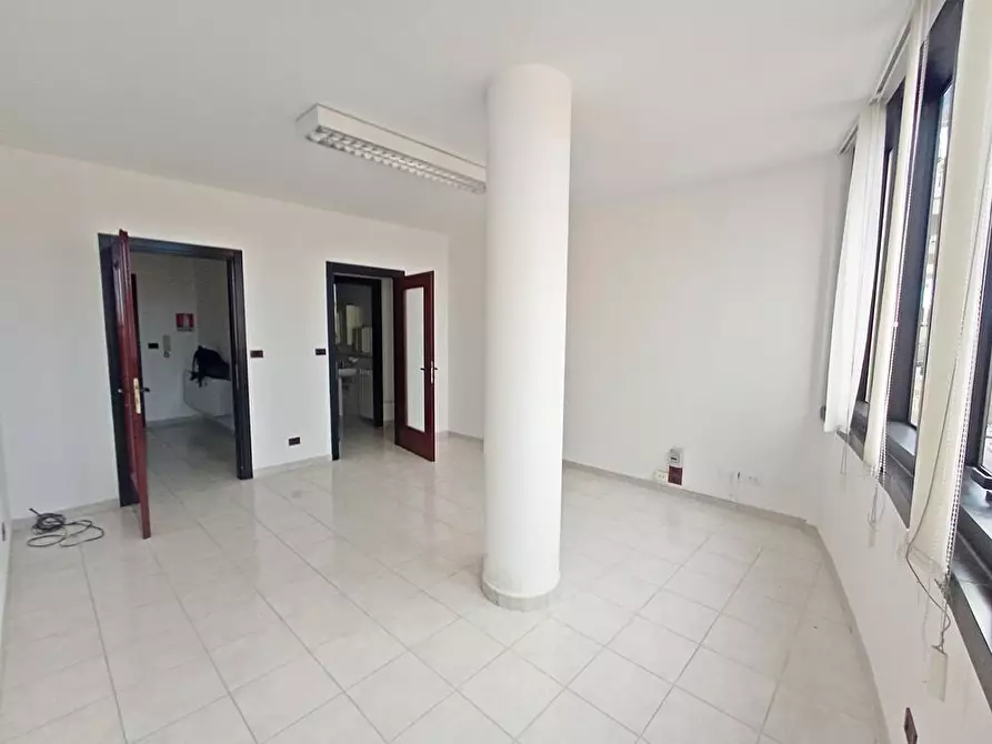 Immagine 8 di Appartamento in vendita  in Viale Italia  48 C a Sassari