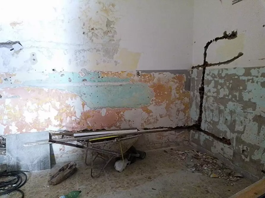 Immagine 7 di Locale commerciale in affitto  in Via Provinciale Amendola 188 a Sarno