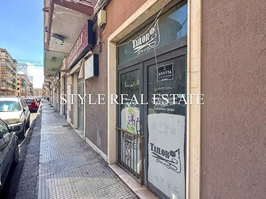 Immagine 1 di Locale commerciale in affitto  in Viale Zecchino 163 a Siracusa