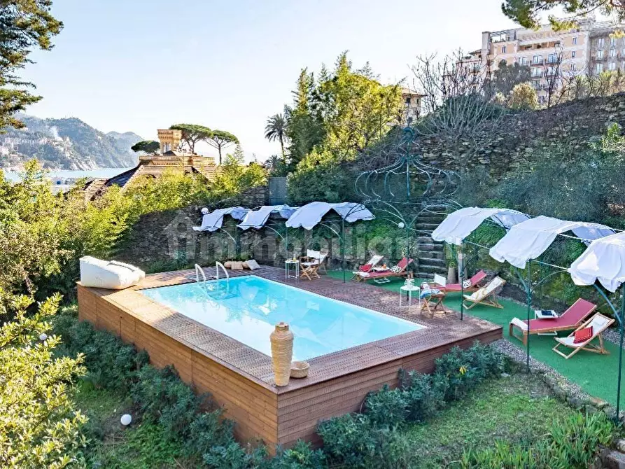 Immagine 1 di Villa in affitto  in PORTO TURISTICO 1 a Rapallo