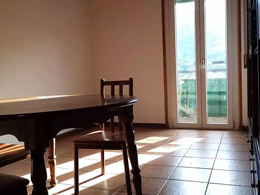 Immagine 3 di Appartamento in affitto  a Gazzaniga