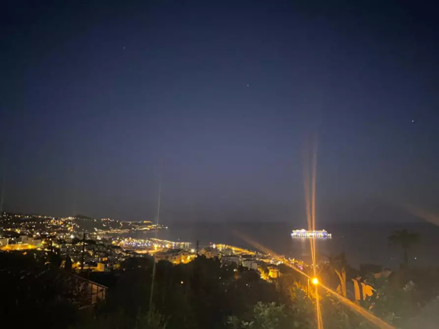 Immagine 3 di Villa in vendita  a San Remo