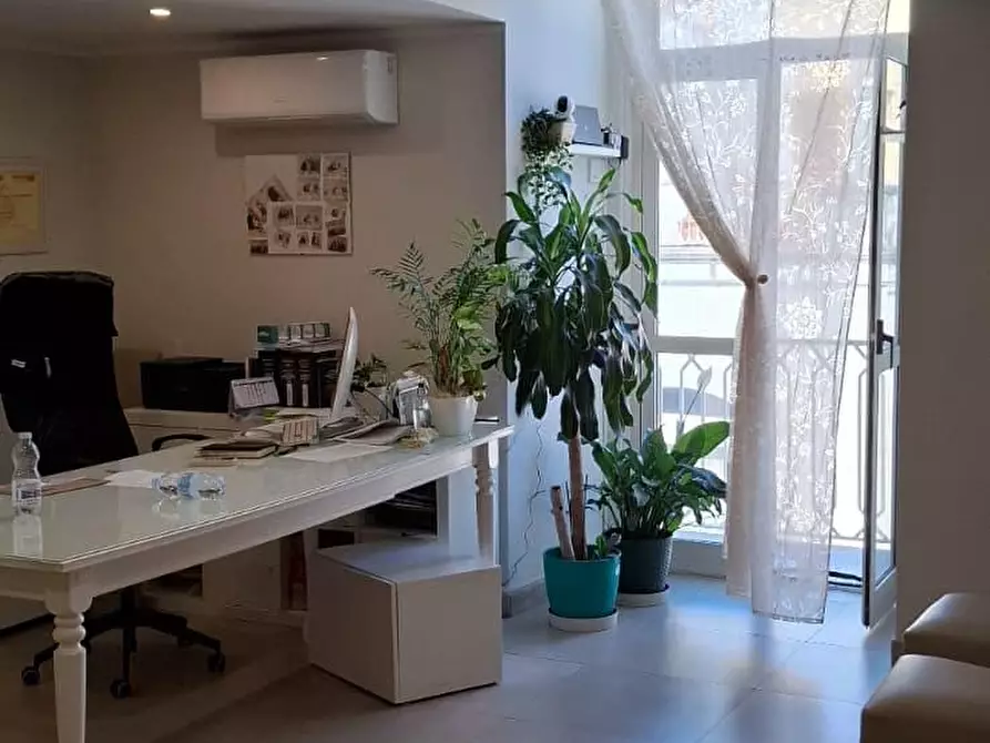 Immagine 1 di Camera condivisa in affitto  a Trani