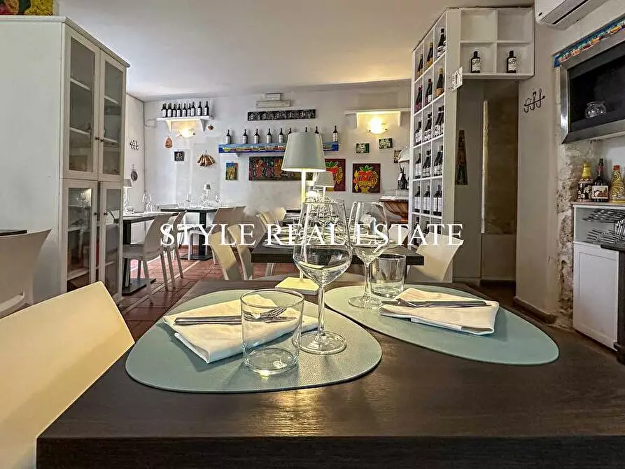 Immagine 27 di Bar / Ristorante in vendita  in Via Giuseppe Maria Capodieci 6 a Siracusa