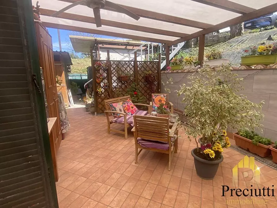 Immagine 6 di Villa in vendita  in VIA DEL CASALETTO 228 a Roma