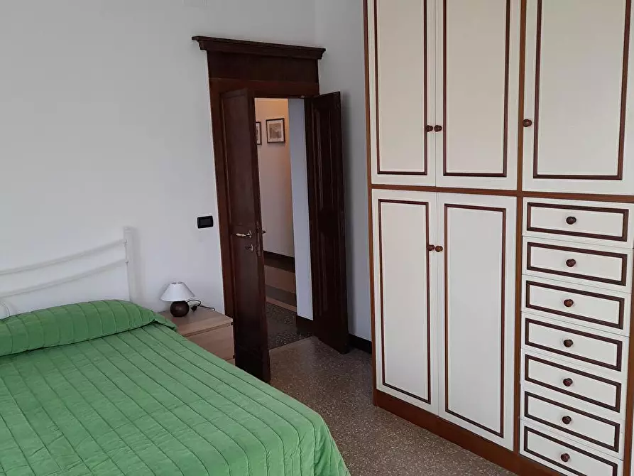 Immagine 9 di Abitazione tipica in affitto  in via flaminia 528 a Falconara Marittima