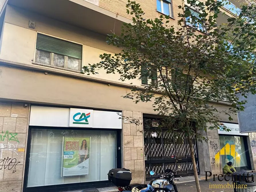 Immagine 3 di Appartamento in vendita  in VIA FRANCESCO GRIMALDI 141 a Roma