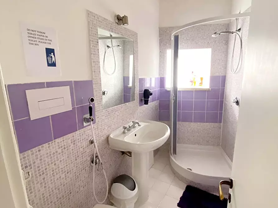 Immagine 22 di Camera in affitto  in Via Argenteria  19 a Palermo