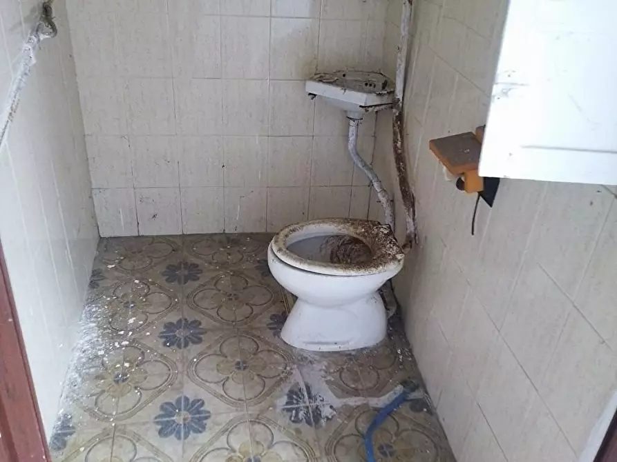 Immagine 4 di Deposito in vendita  in Via Duomo 101 a Sarno