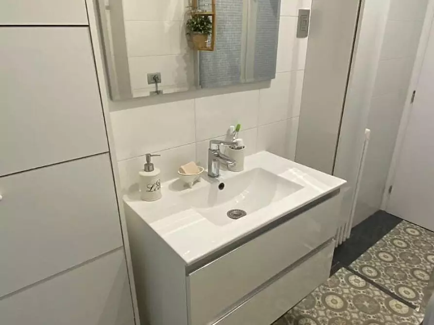 Immagine 11 di Appartamento in vendita  in piazza Gasparri  4 a Milano