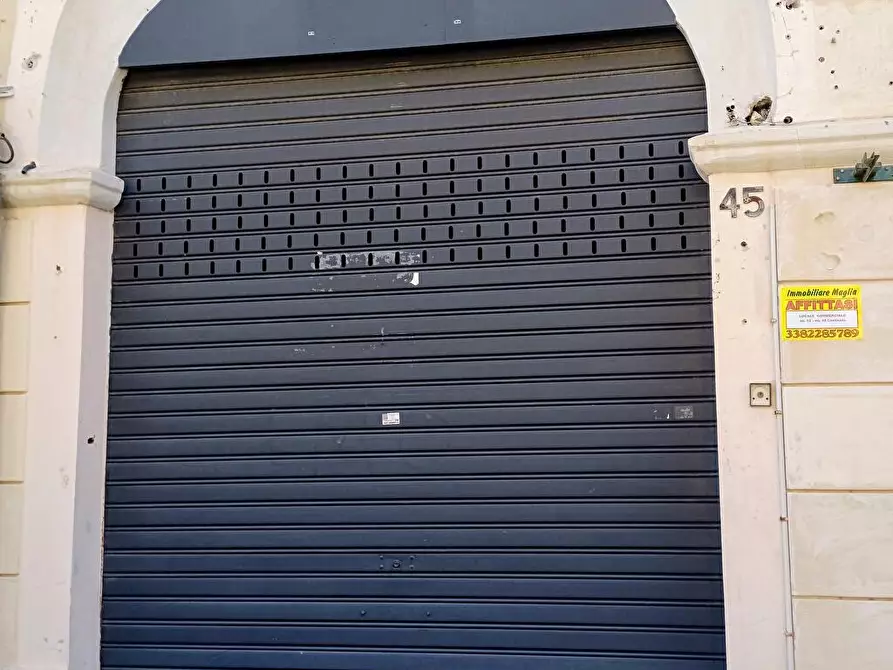 Immagine 1 di Negozio in affitto  in Via Centonze  45 a Messina