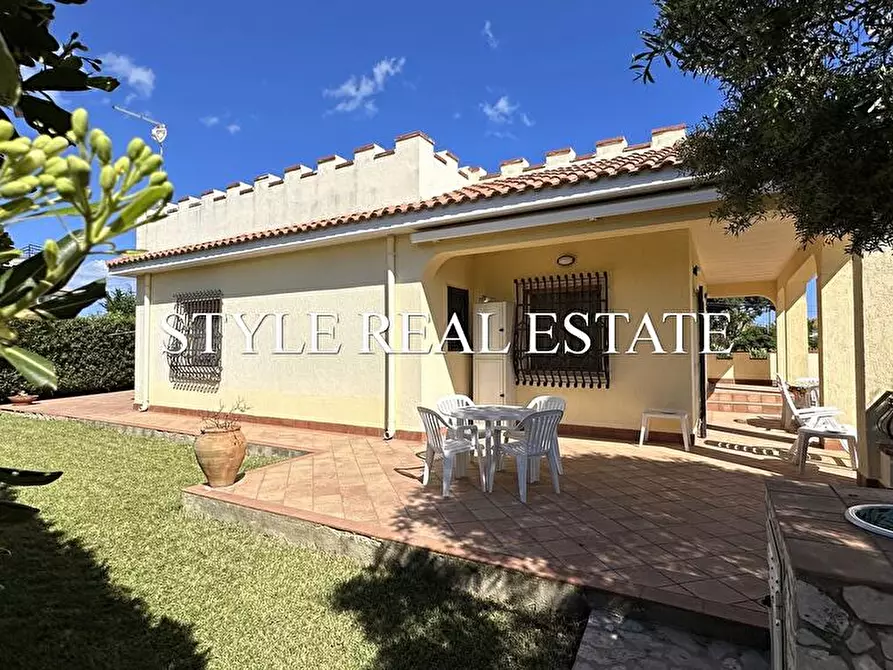 Immagine 17 di Villa in vendita  in Strada capo murro di porco a Siracusa