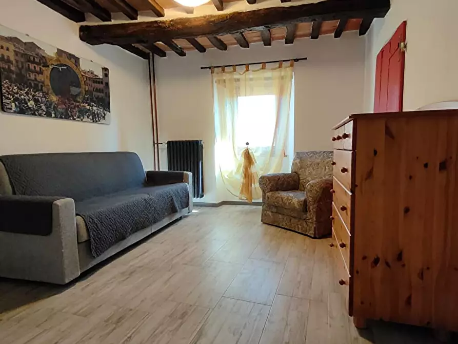 Immagine 6 di Abitazione tipica in affitto  a Arezzo