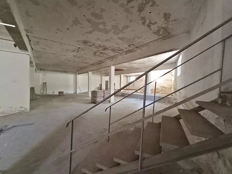 Immagine 11 di Magazzino in vendita  in Viale Porto Torres 2 a Sassari