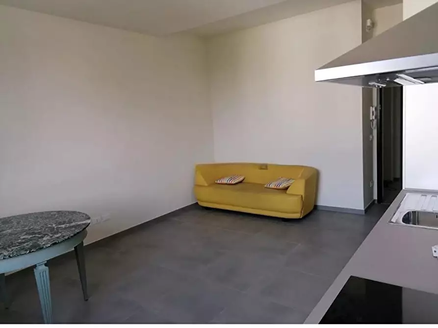 Immagine 2 di Appartamento in affitto  a Parma