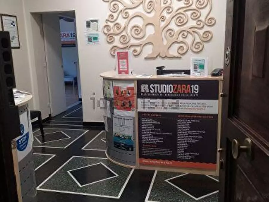 Immagine 4 di Ufficio in affitto  in Via Zara  19/4 a Genova
