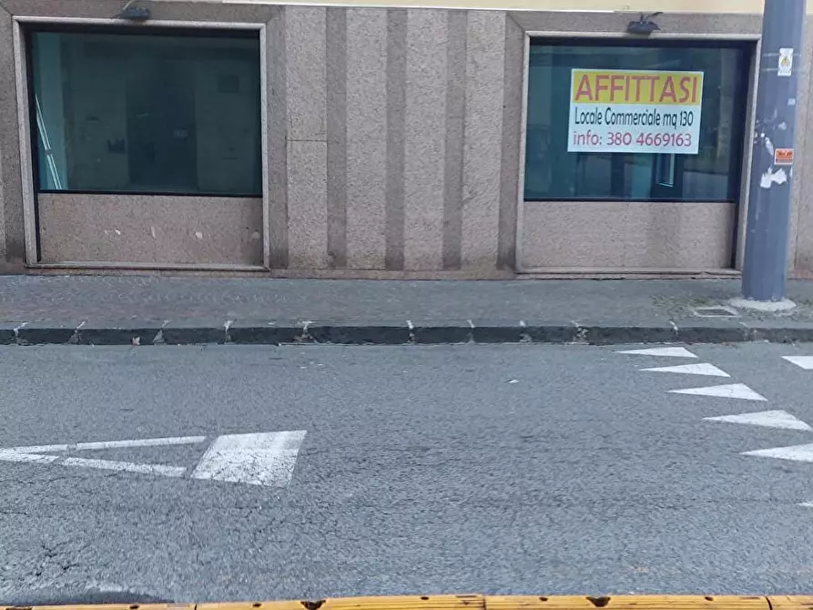 Immagine 3 di Attività commerciale in affitto  in Piazza Alfredo De Marsico  3 a Avellino