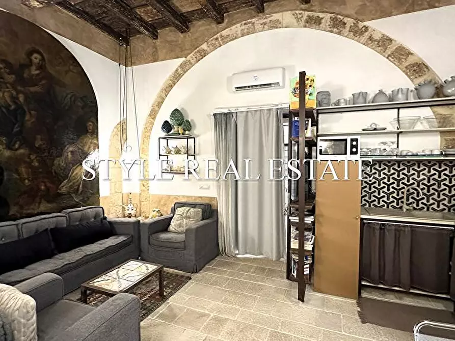 Immagine 2 di Appartamento in vendita  in VIA CASTELLO MANIACE a Siracusa