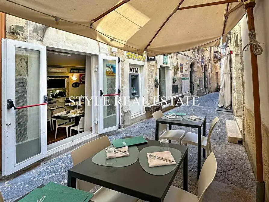 Immagine 41 di Bar / Ristorante in vendita  in Via Giuseppe Maria Capodieci 6 a Siracusa