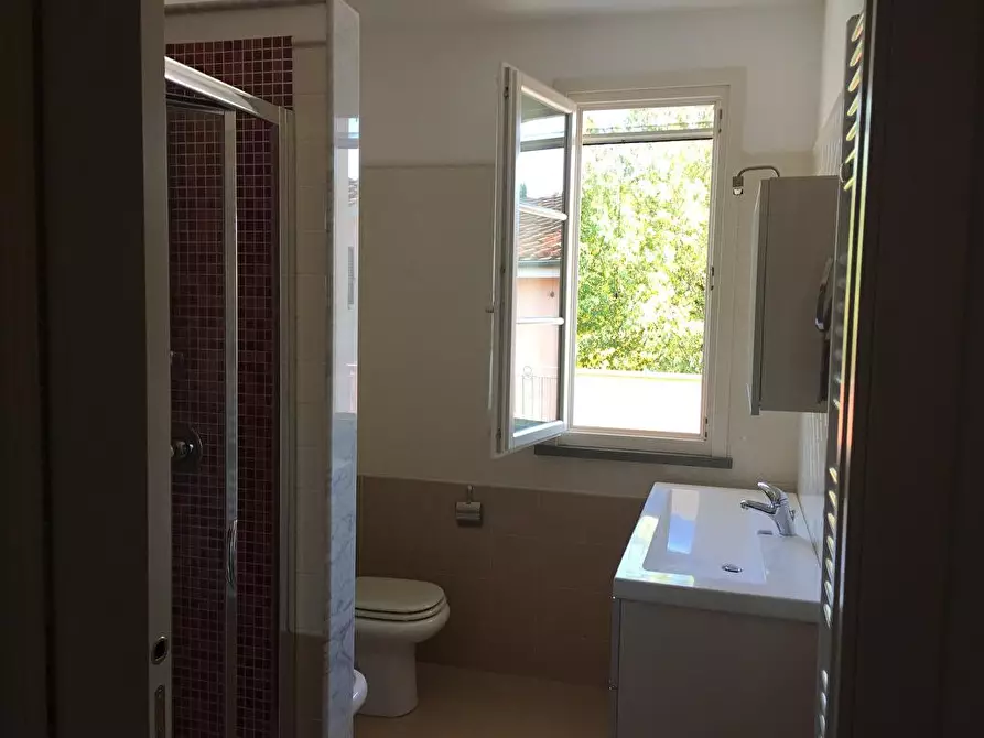 Immagine 7 di Villetta a schiera in affitto  in Via Villa Landi 501 a Lucca