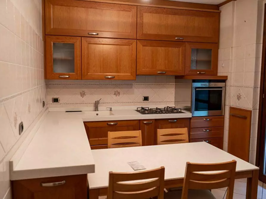 Immagine 3 di Villa in affitto  in Via Ugo la Malfa  3 a Paderno Dugnano