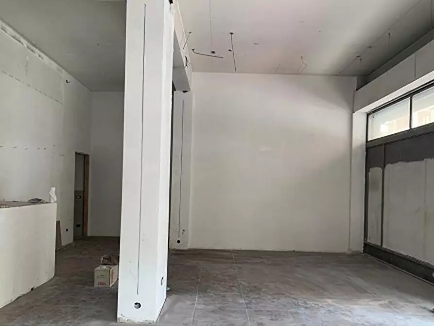 Immagine 3 di Attività commerciale in affitto  in Via Agrigento  9 a Palermo