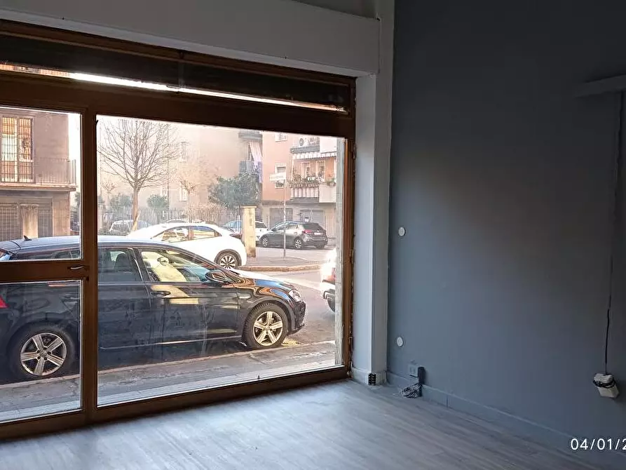 Immagine 1 di Locale commerciale in affitto  a Bologna