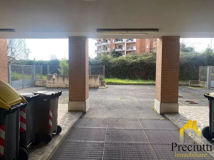 Immagine 4 di Appartamento in vendita  in VIA NOSATE 71 a Roma