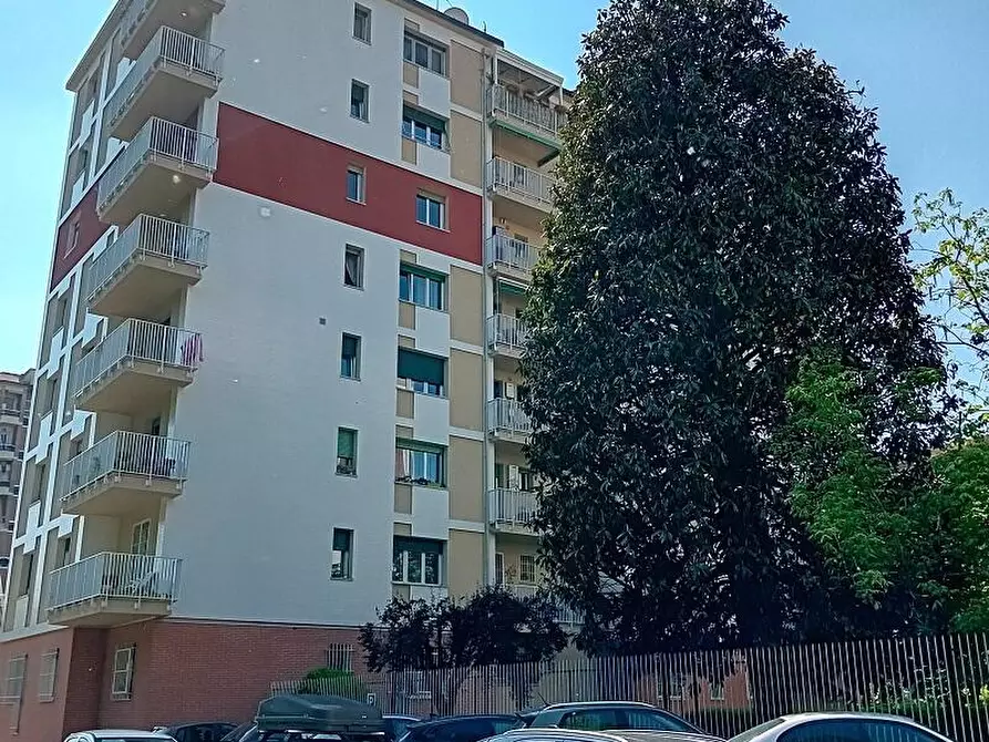 Immagine 19 di Appartamento in vendita  in via Gaetano Salvemni  5 a Milano