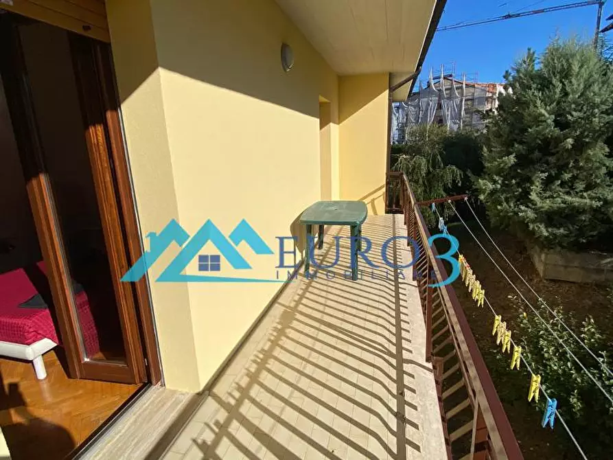 Immagine 14 di Abitazione tipica in vendita  in via carducci 1 a Force