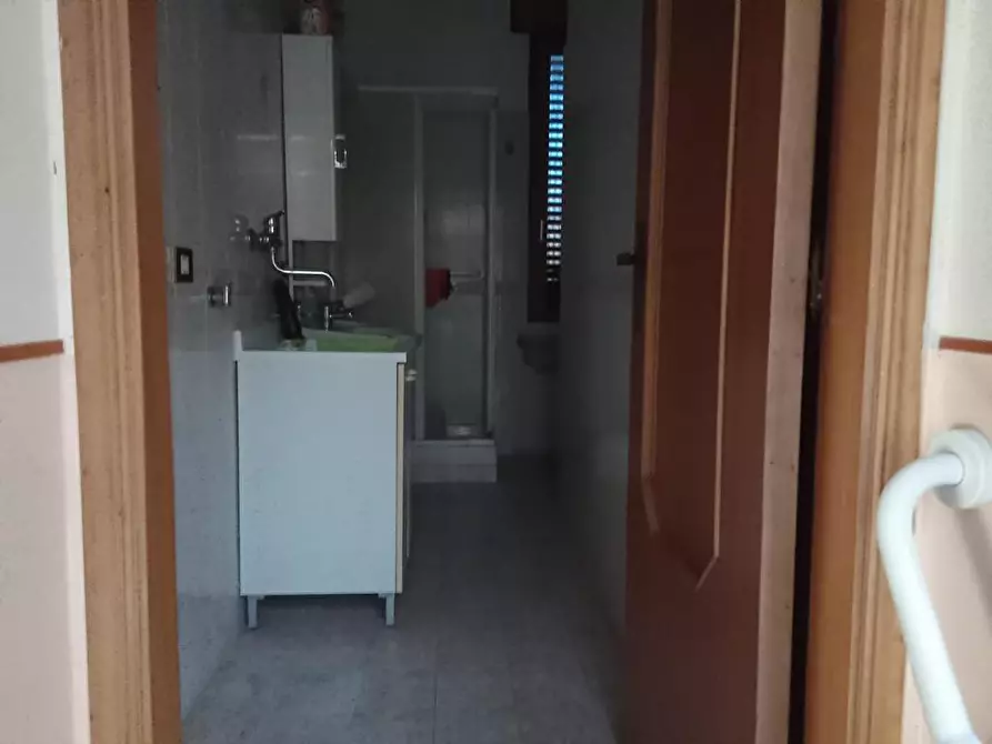 Immagine 7 di Negozio in affitto  in Via Provinciale 1 a San Valentino Torio