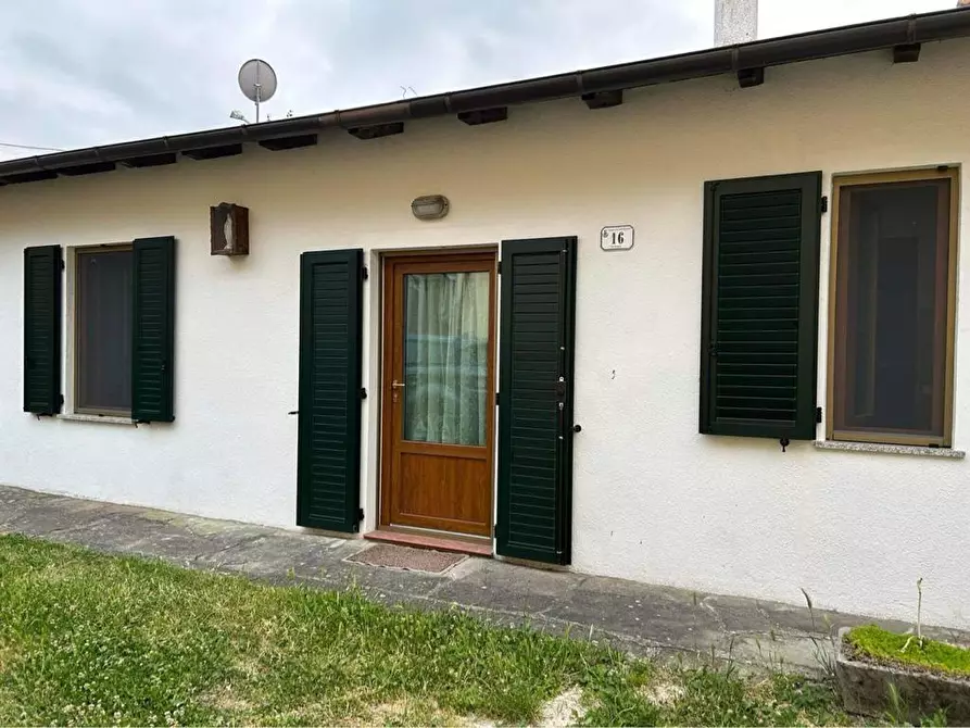 Immagine 1 di Casa di paese in affitto  in Via Roma 13 a Corniglio