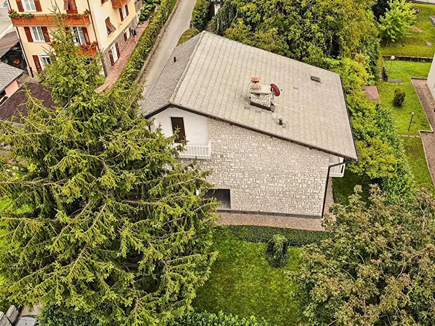 Immagine 19 di Villa in vendita  in VIALE LIDO 1 a Levico Terme