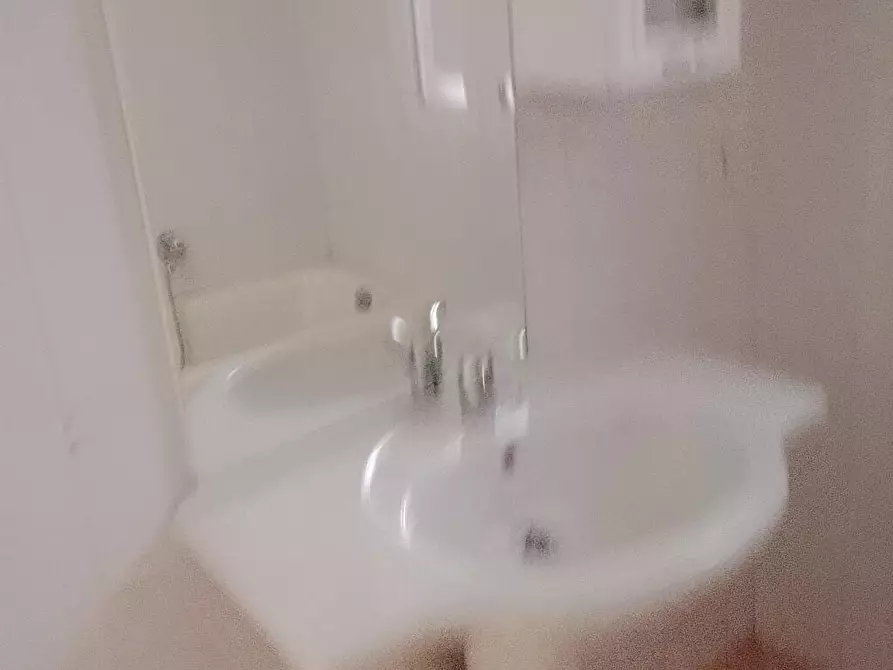 Immagine 19 di Appartamento in affitto  in CORSO UMBERTO 124 a Taranto