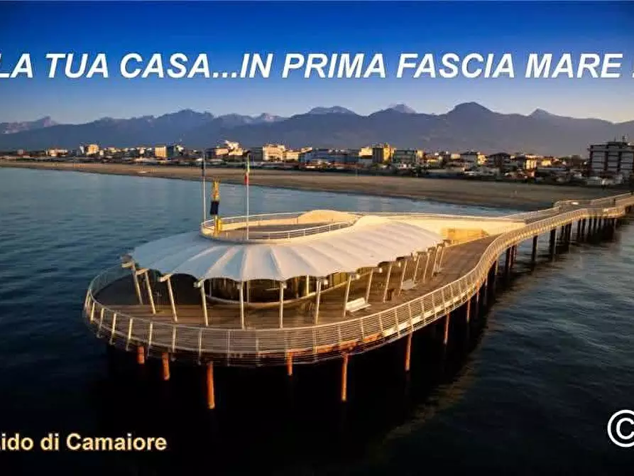 Immagine 2 di Appartamento in vendita  a Camaiore