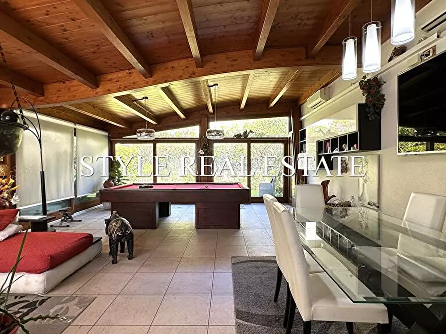Immagine 10 di Villa in vendita  in via nino consiglio - a Siracusa